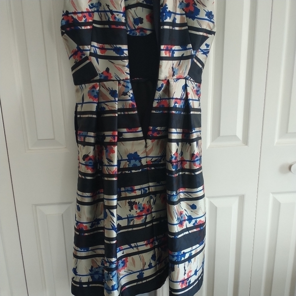 L.K. Bennett London Poppy Classic V Neck Dress 8 - Picture 10 of 12